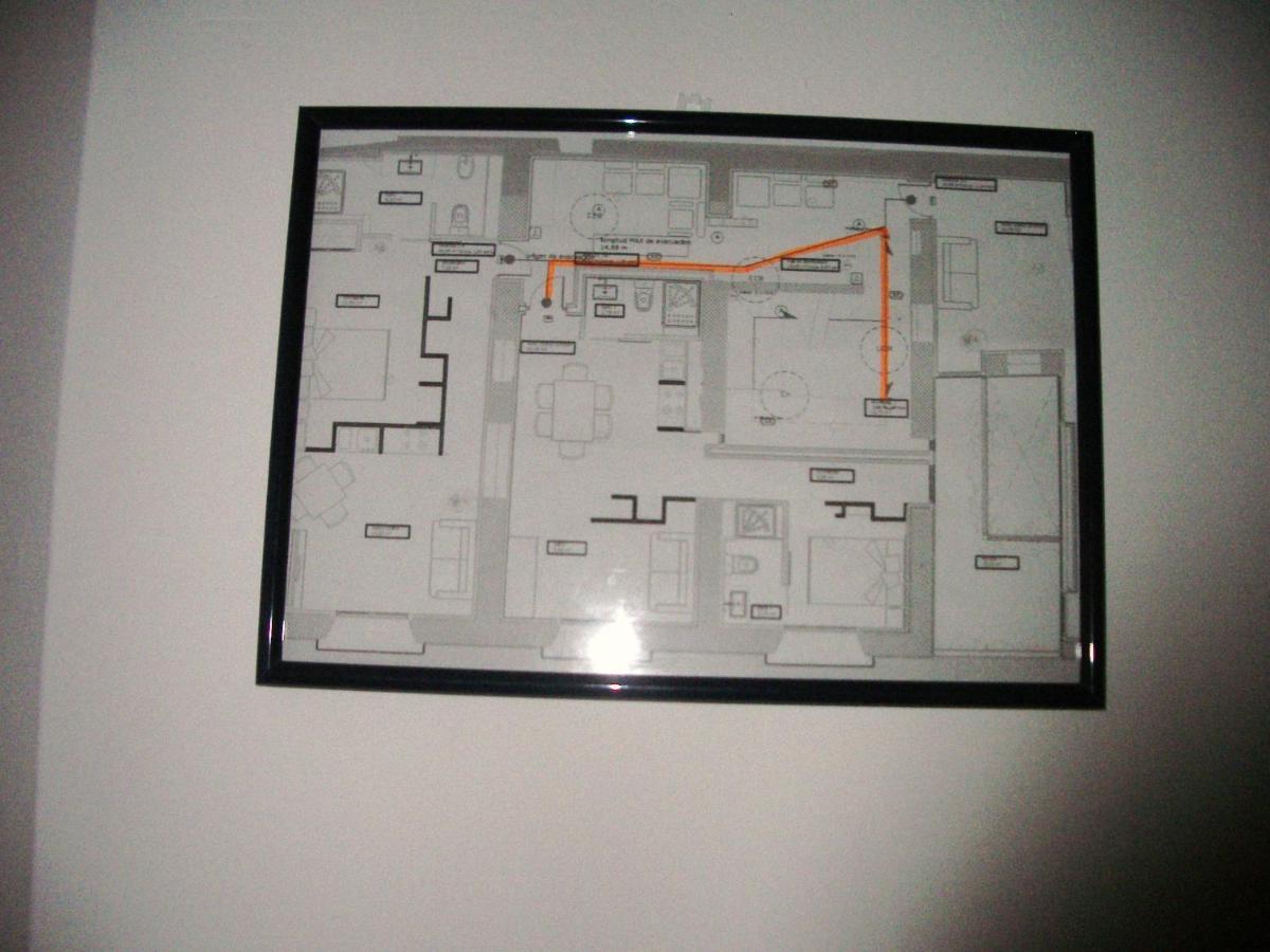 Apartamentos La Fonda Aninon Екстериор снимка