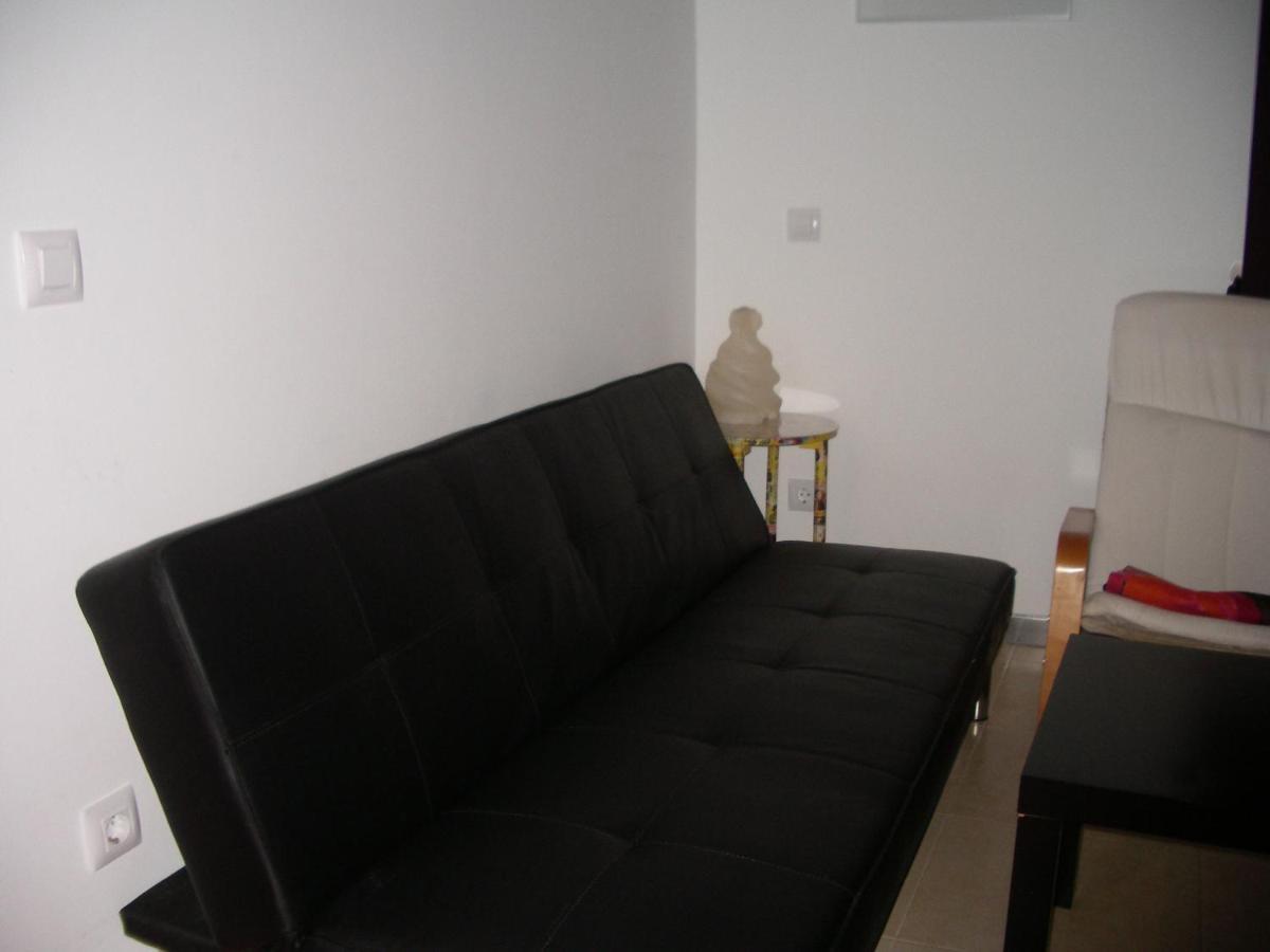 Apartamentos La Fonda Aninon Екстериор снимка
