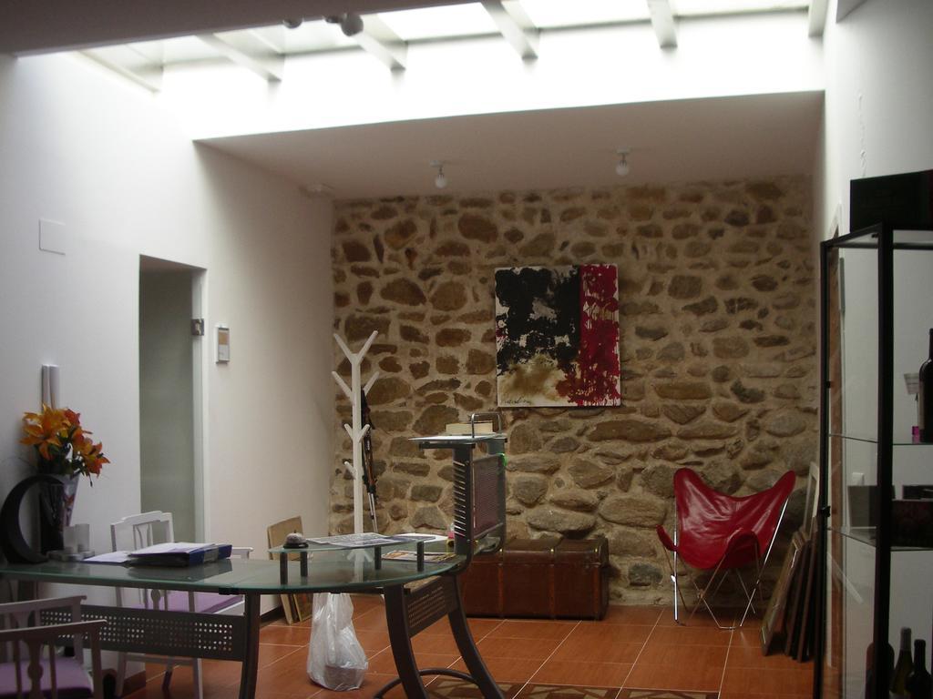 Apartamentos La Fonda Aninon Екстериор снимка
