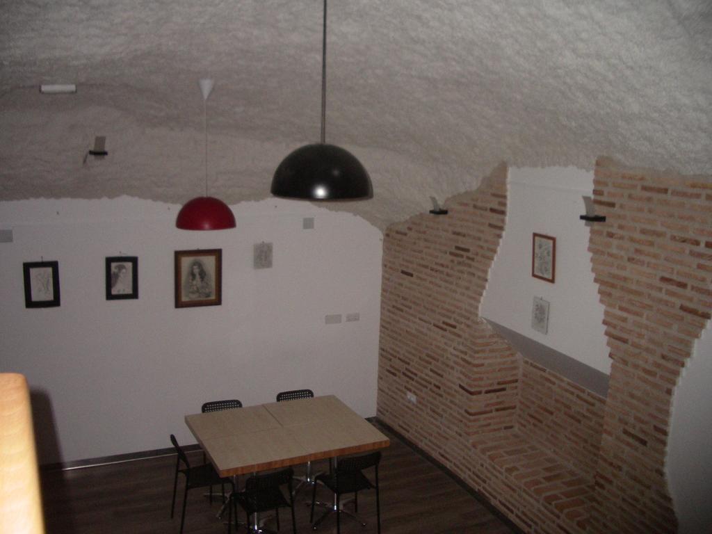Apartamentos La Fonda Aninon Екстериор снимка