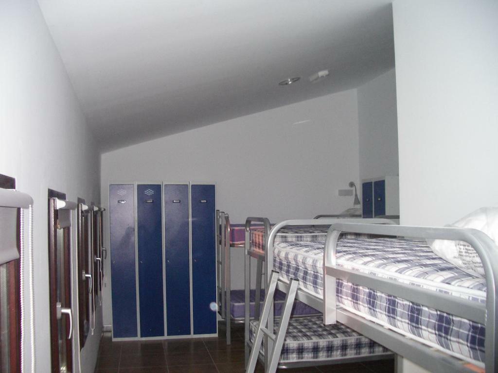Apartamentos La Fonda Aninon Екстериор снимка