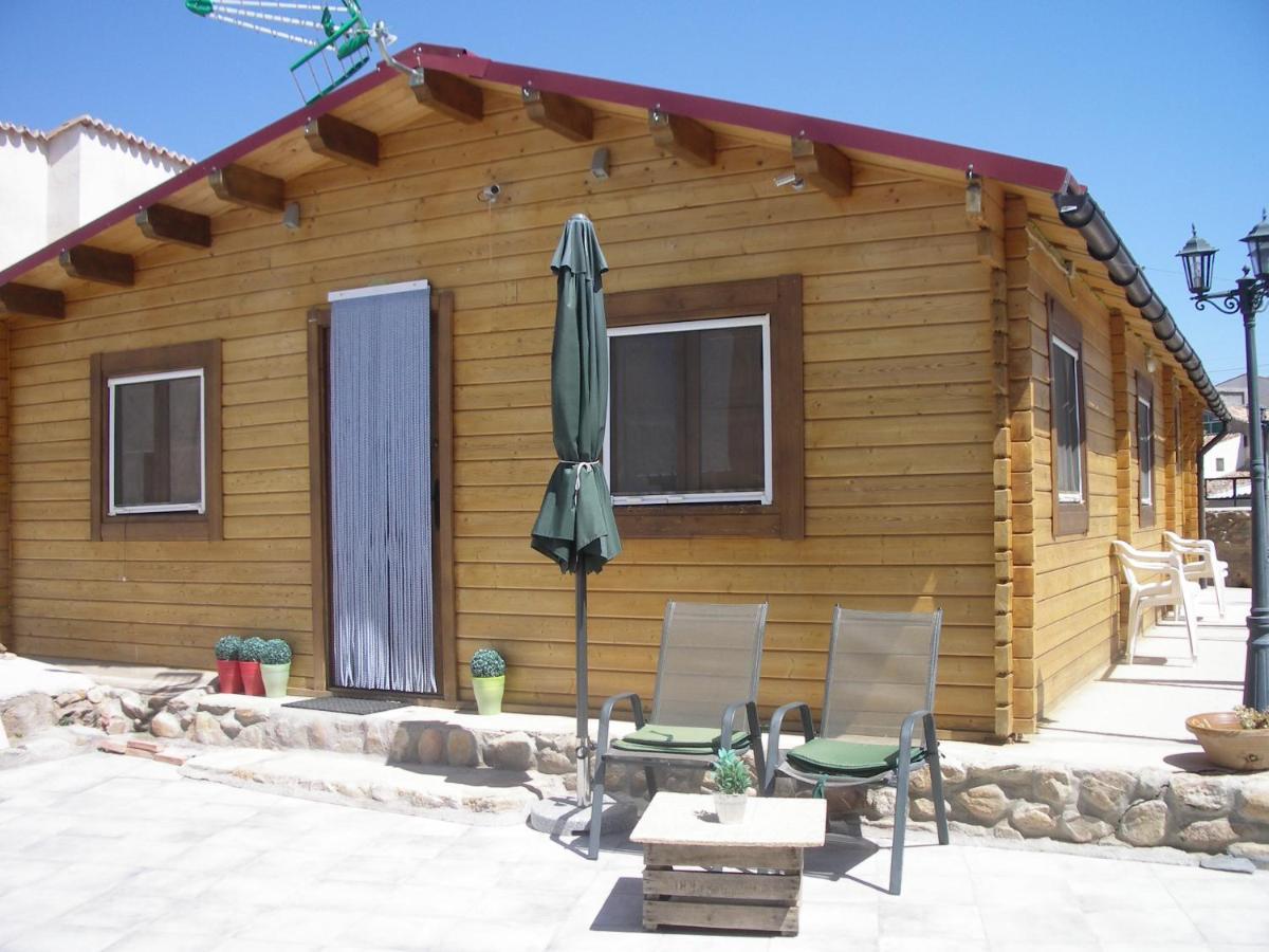Apartamentos La Fonda Aninon Екстериор снимка